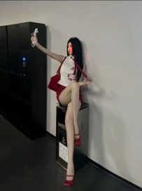 空姐 妮娜